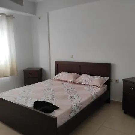 Stefanos شقة ساراندا
